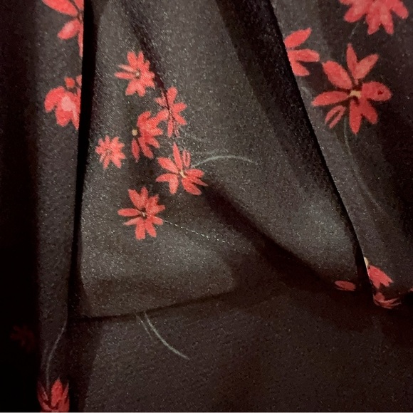 Keepsake Infinity Long Sleeve Satin Mini Dress Black with Pomegranate Ditsy Size - Picture 11 of 14